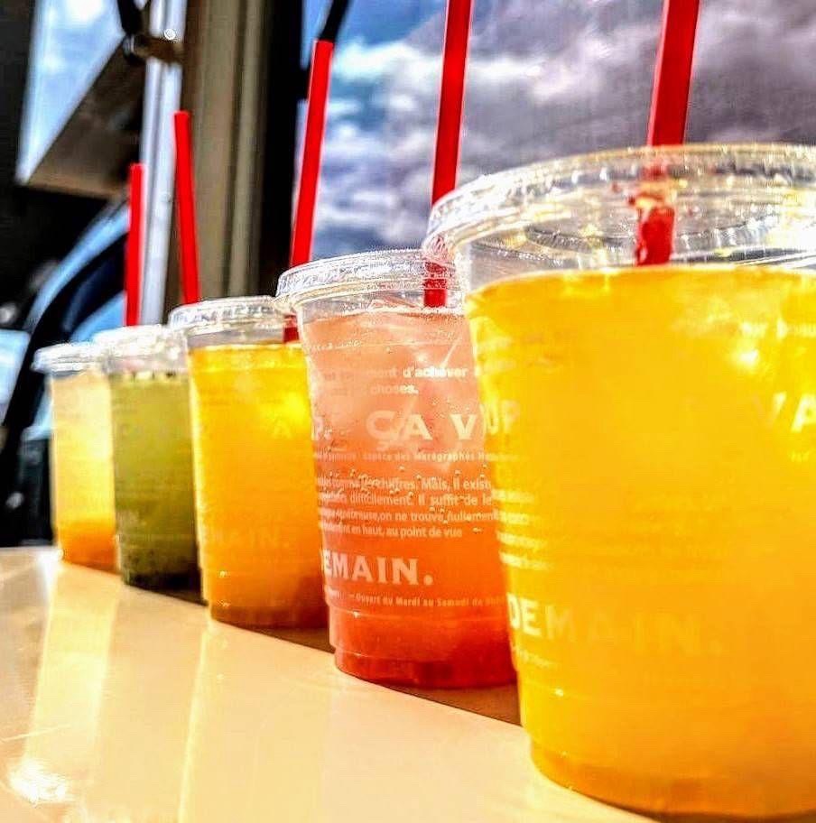 the TEN&TEN cafecar